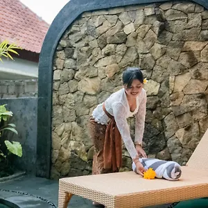 Madhawa & Villa Ubud